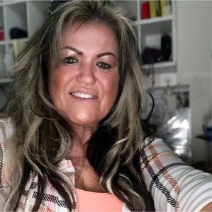 Meet your Posher, Shari